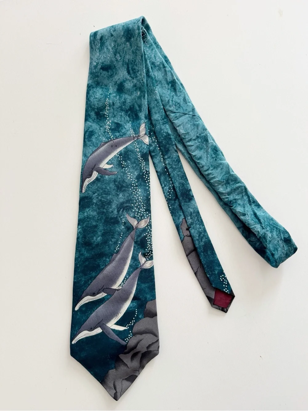 Vintage 1991 World Wildlife Fund Humpback Whales Tie